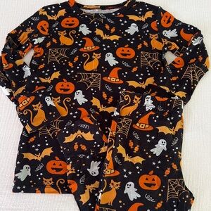 Lori & Val halloween loungewear